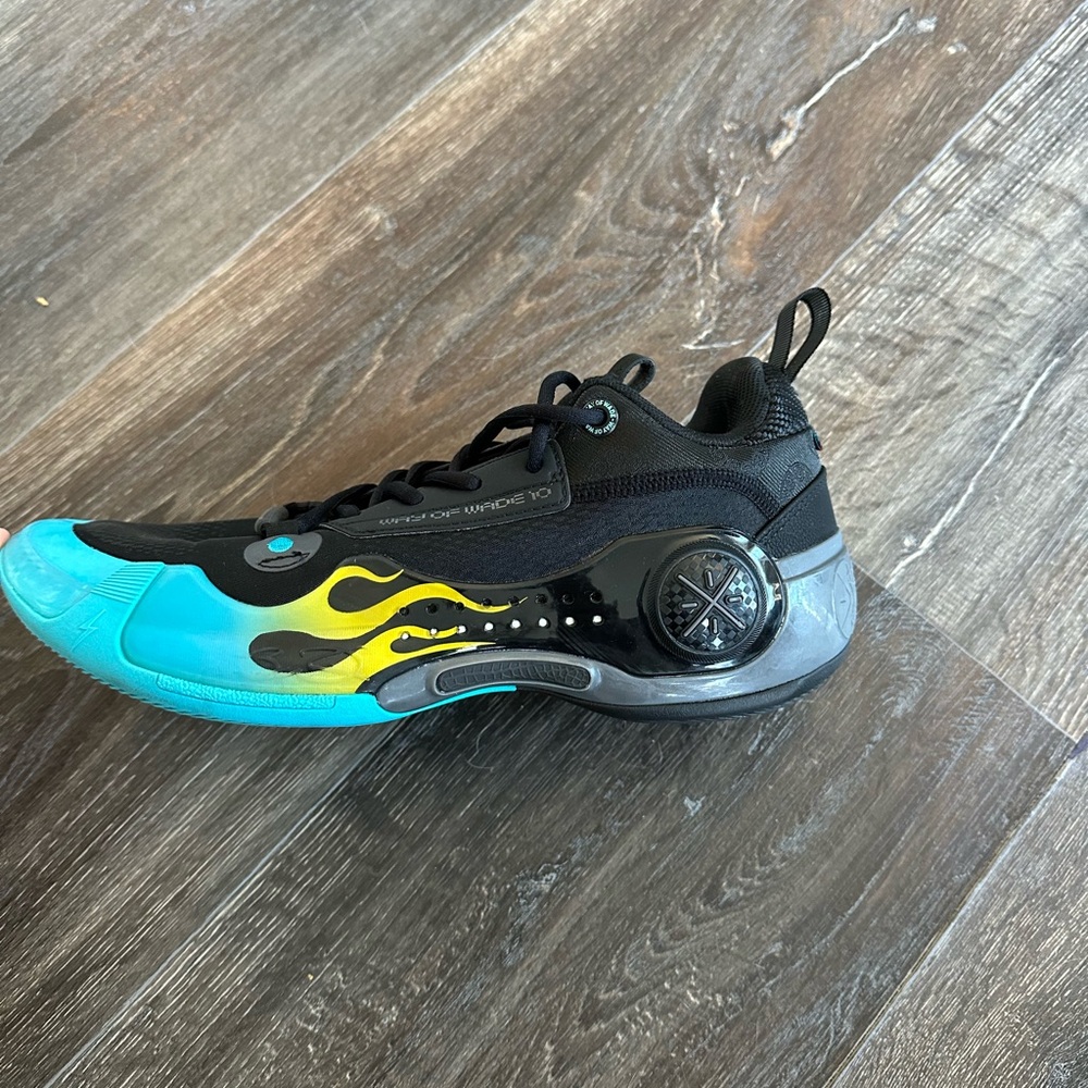 Way of Wade 10’s Low Basketball Shoes